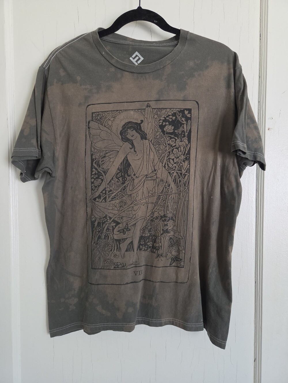 Hot Topic Two Tone Green Tie Dye Fairy Tarot Card Short Sleeve Tee Shirt